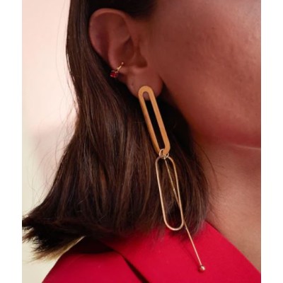 BOUCLE D OREILLE–LONG–ACIER DORE